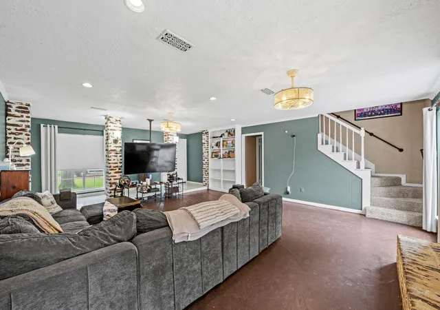 Photo 1 of Sale Pending at 8131 Brinkworth Ln, Houston, TX 77070 | MLS# 37998500 | Listing updated on 2026-09-10