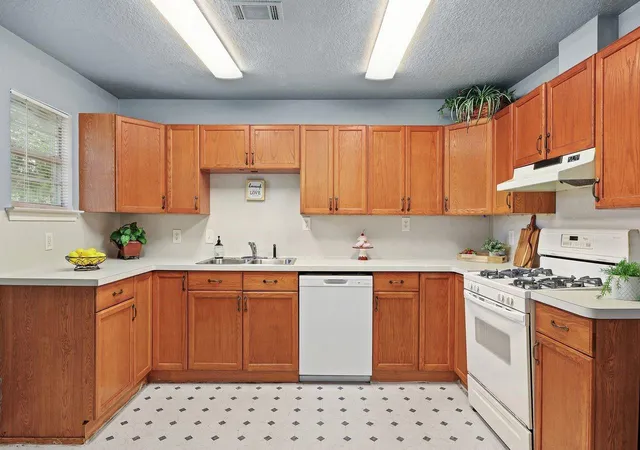 Photo 3 of Single family home for sale at 7417 Stephanie Dr, Deer Park, TX 77536 | MLS# 39445197 | Listing updated on 2026-08-23
