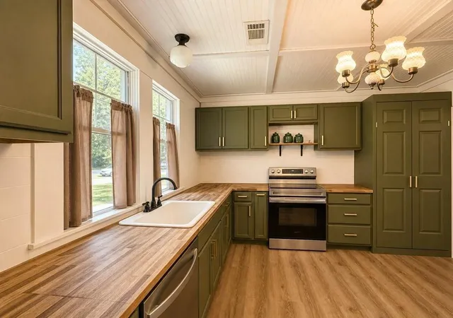 3rd image of 140 Private Road 6081, Burkeville, TX 75932 | MLS# 77250151