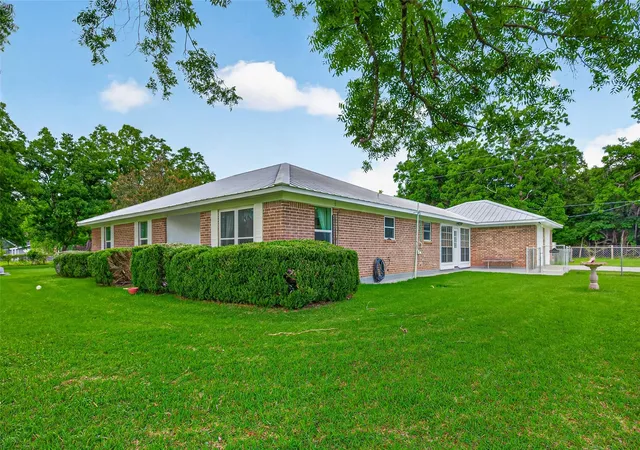 Homes for sale in Simonton, TX | 1004 Wagon Rd, Simonton, TX 77485 | MLS# 56429986