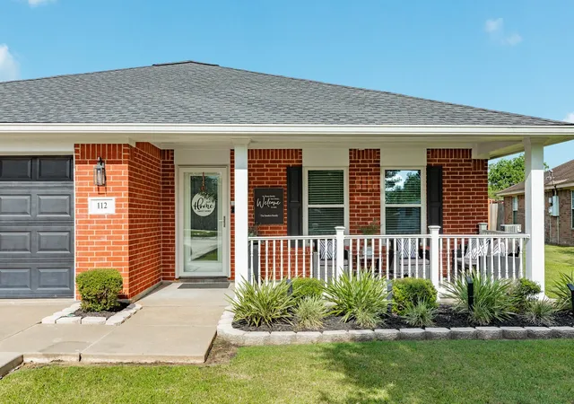 image of 112 Lillian Dr, West Columbia, TX 77486 | MLS# 37205962