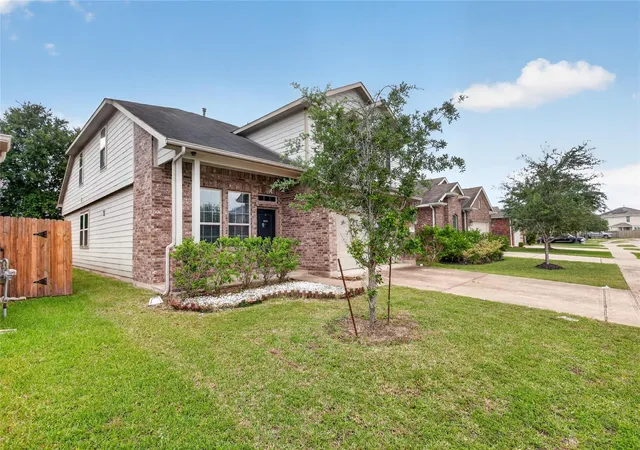 Photo 3 of Single family home for sale at 2518 Cold River Dr, Humble, TX 77396 | MLS# 68633414 | Listing updated on 2026-09-10