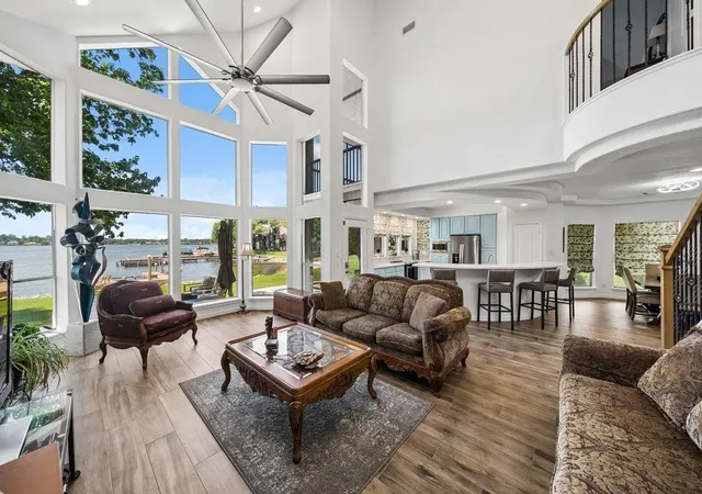 4th image of 1607 Schooner Pt, Willis, TX 77318 | MLS# 27077666