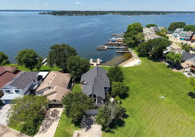 5th image of 1607 Schooner Pt, Willis, TX 77318 | MLS# 27077666