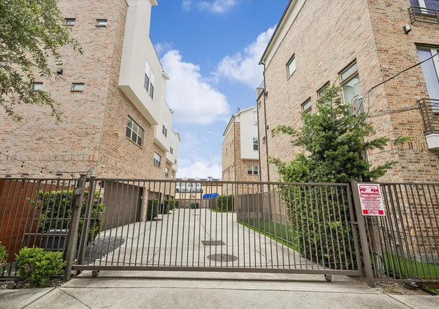 4th image of 1020 Patterson St, Houston, TX 77007 | MLS# 97744898
