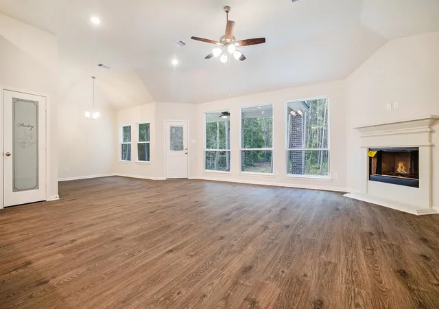 Photo 4 of Single family home for sale at 8 Cattle Dr, Bay City, TX 77414 | MLS# 87395897 | Listing updated on 2026-07-27