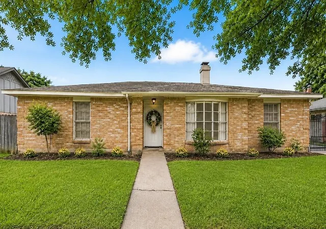 1st image of 1519 Hitherfield Dr, Sugar Land, TX 77498 | MLS# 41636620