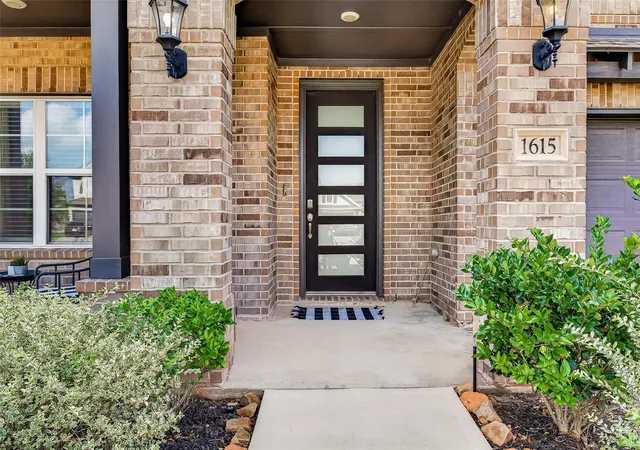 3rd image of 1615 Rosedale Dr, Missouri City, TX 77459 | MLS# 12792737
