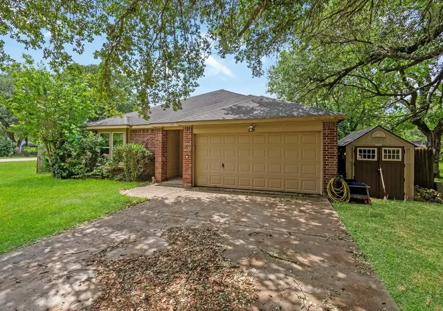 4th image of 339 N Missouri St, Wallis, TX 77485 | MLS# 26072683