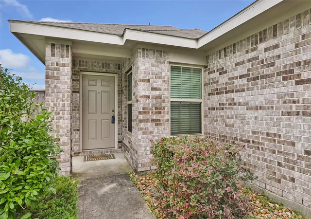 Photo 3 of Single family home for sale at 5858 Rosehill Forest Ln, Porter, TX 77365 | MLS# 12590544 | Listing updated on 2026-08-26