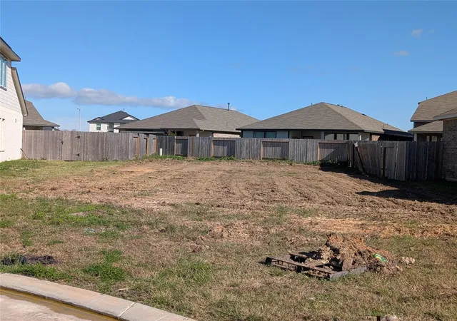 Photo 2 of Sale Pending at 2708 Citrine Ct, Texas City, TX 77591 | MLS# 91695587 | Listing updated on 2026-06-29