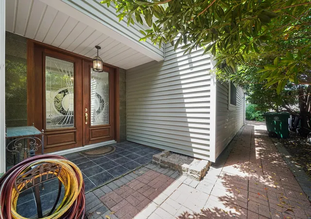 Photo 3 of Single family home for sale at 4106 Sun Meadow Dr, Houston, TX 77072 | MLS# 94830492 | Listing updated on 2026-09-21