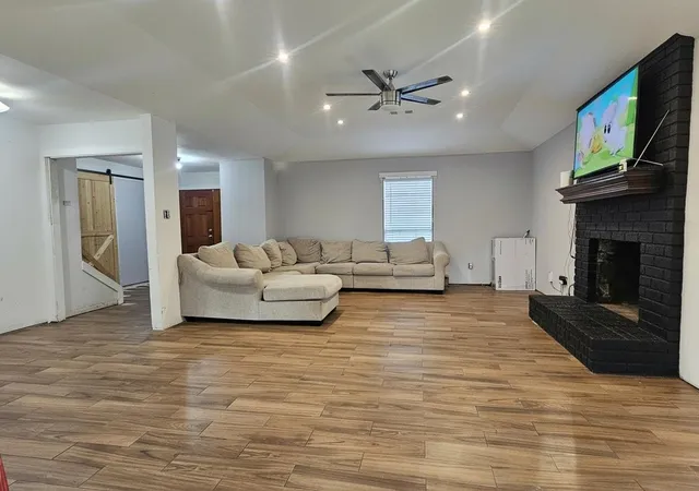 Photo 3 of Single family home for sale at 27331 Caperidge Dr, Huffman, TX 77336 | MLS# 31001864 | Listing updated on 2026-05-18