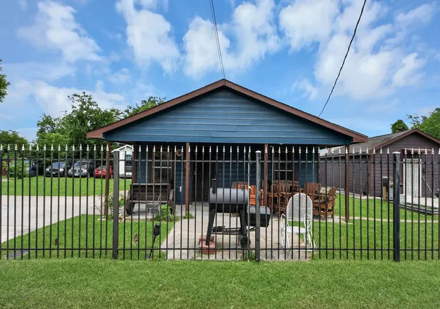 1st image of 8227 Chadwick St, Houston, TX 77029 | MLS# 8354670