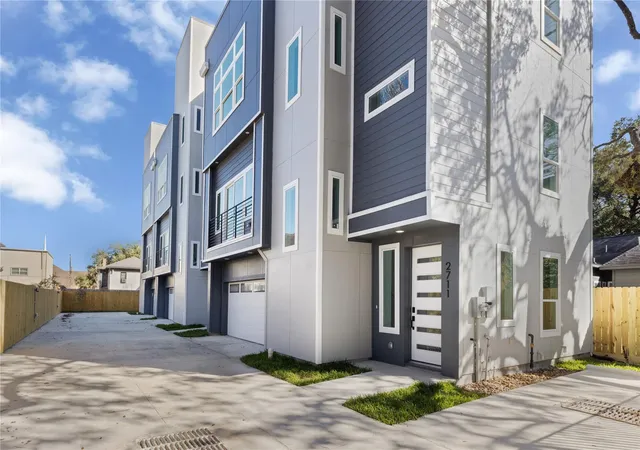 1st image of 2707 Dennis St, Houston, TX 77004 | MLS# 41250807