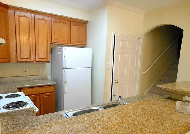 3rd image of 9400 Bellaire Blvd #508, Houston, TX 77036 | MLS# 44015680