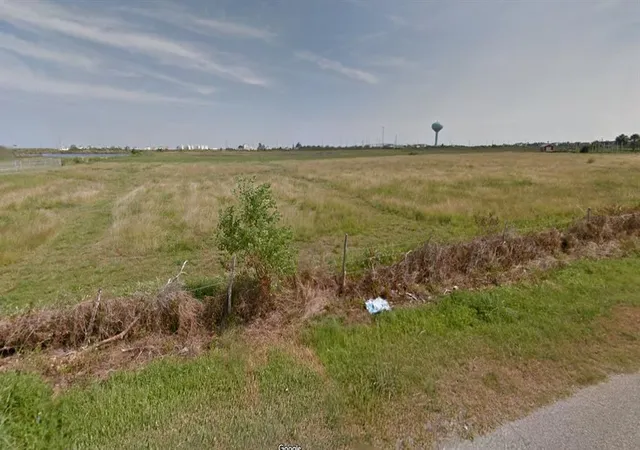 Photo 4 of Land for sale at 12023 Ostermeyer Road, Galveston, TX 77554 | MLS# 27904183 | Listing updated on 2026-06-16
