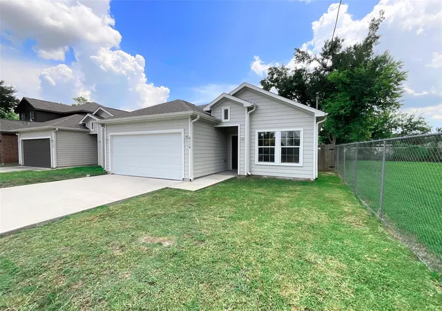 Photo 3 of Single family home for sale at 8118 Safebuy St, Houston, TX 77028 | MLS# 8241322 | Listing updated on 2026-08-30