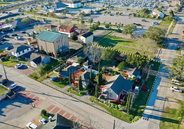 Photo 3 of Multi family home for sale at 507 8th Street, Kemah, TX 77565 | MLS# 37315623 | Listing updated on 2025-11-24