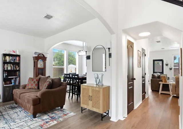 Photo 3 of Sale Pending at 3123 Southern Cross Ct, Spring, TX 77373 | MLS# 64368664 | Listing updated on 2026-09-30