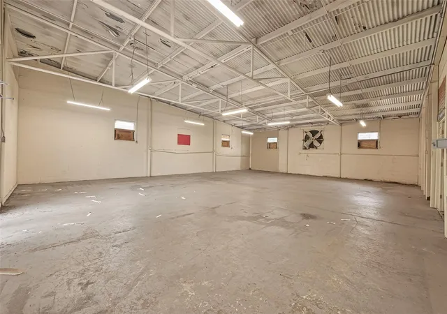 4th image of 2102 Common St, Houston, TX 77009 | MLS# 13054595