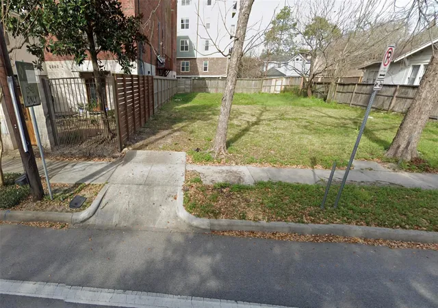 2nd image of 2805 Houston Ave, Houston, TX 77009 | MLS# 44306453