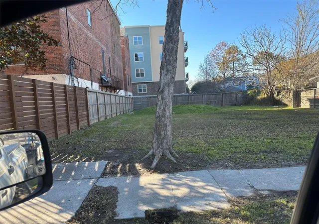 4th image of 2805 Houston Ave, Houston, TX 77009 | MLS# 44306453