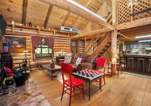 2nd image of 1593 Cr 2290, Grapeland, TX 75844 | MLS# 48774069