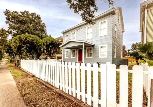Photo 3 of Single family home for sale at 3112 Ursuline St, Galveston, TX 77550 | MLS# 34112864 | Listing updated on 2026-09-04