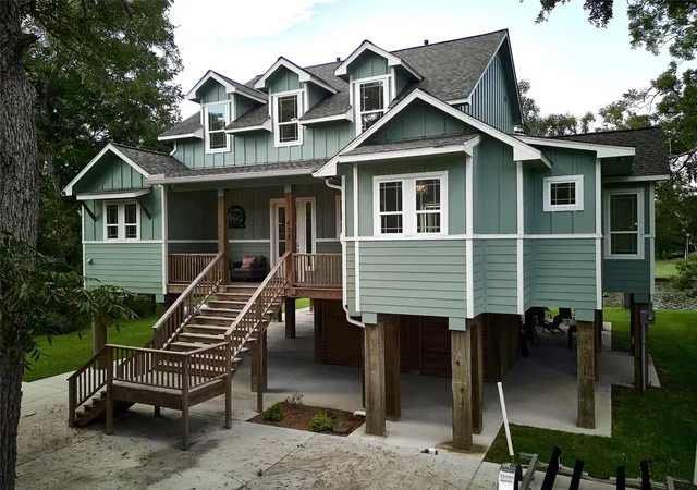 1st image of 431 Private Road 652, Bay City, TX 77414 | MLS# 82397152