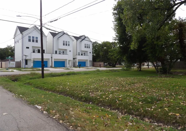Photo 4 of Land for sale at 3734 Noah St, Houston, TX 77021 | MLS# 92998081 | Listing updated on 2026-09-12
