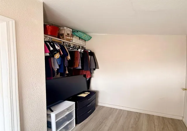 image of 1213 Boswell St, Houston, TX 77009 | MLS# 52550723