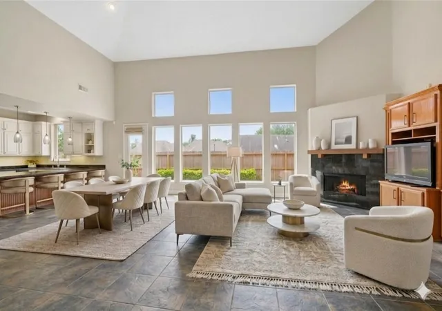 Photo 3 of Single family home for sale at 412 Live Oak Ln, Friendswood, TX 77546 | MLS# 19074574 | Listing updated on 2026-09-19