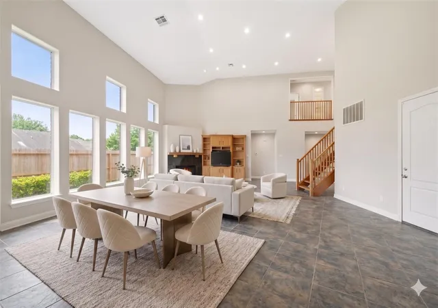 Photo 4 of Single family home for sale at 412 Live Oak Ln, Friendswood, TX 77546 | MLS# 19074574 | Listing updated on 2026-09-19