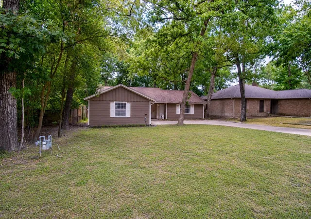 3rd image of 340 Rolling Hills Dr, Conroe, TX 77304 | MLS# 31096187