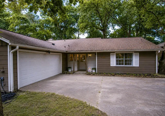 4th image of 340 Rolling Hills Dr, Conroe, TX 77304 | MLS# 31096187