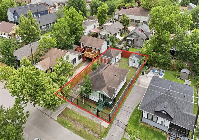 2nd image of 510 N Everton St, Houston, TX 77003 | MLS# 51594502