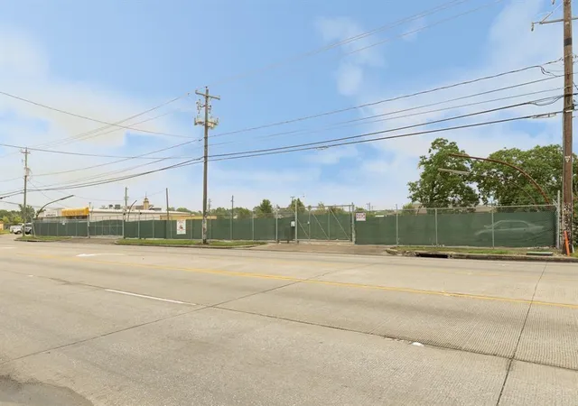 1st image of 1811 Shaver St, Pasadena, TX 77502 | MLS# 81301056