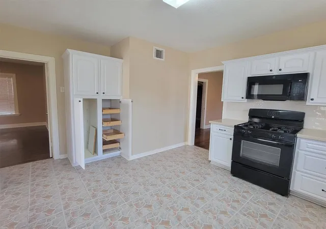 2nd image of 2601 Wheeler St, Houston, TX 77004 | MLS# 65257220