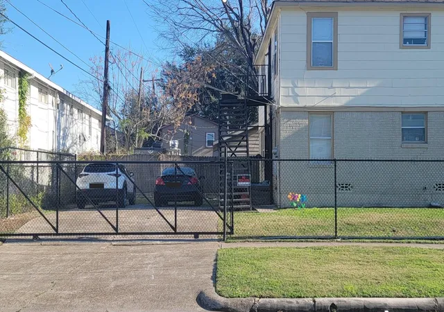 3rd image of 2601 Wheeler St, Houston, TX 77004 | MLS# 65257220