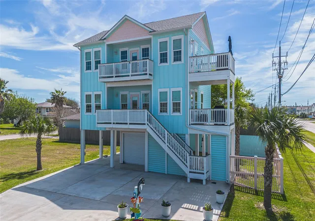 Photo 2 of Single family home for sale at 8029 Beluche Dr, Galveston, TX 77551 | MLS# 85495468 | Listing updated on 2026-09-09