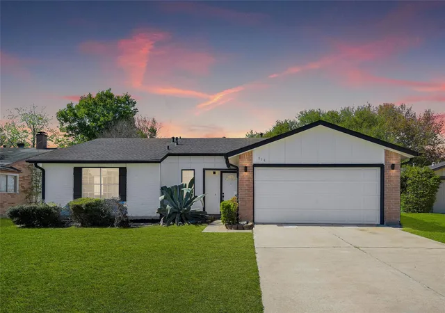 Single family home for sale at 914 Cheyenne Meadows Dr, Katy, TX 77450 | MLS# 37005080