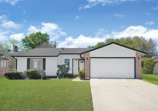Photo 2 of Single family home for sale at 914 Cheyenne Meadows Dr, Katy, TX 77450 | MLS# 37005080 | Listing updated on 2026-08-27