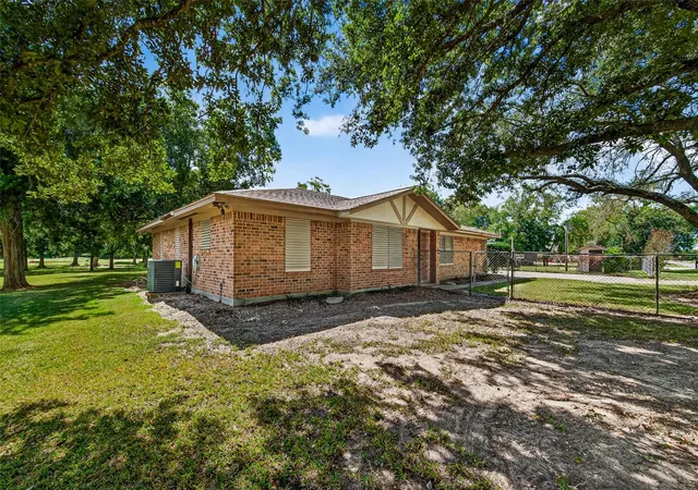 Photo 3 of Single family home for sale at 12021 7th 1/2 St, Santa Fe, TX 77510 | MLS# 86093506 | Listing updated on 2026-08-07