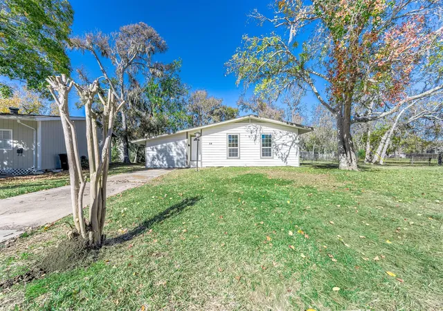1st image of 54 Lupine Ct, Lake Jackson, TX 77566 | MLS# 56187282
