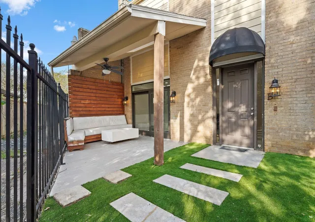 1st image of 1111 Potomac Dr #B, Houston, TX 77057 | MLS# 67648187