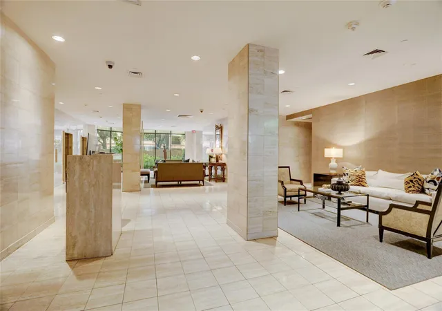 2nd image of 15 Greenway Plz #18F, Houston, TX 77046 | MLS# 33235150