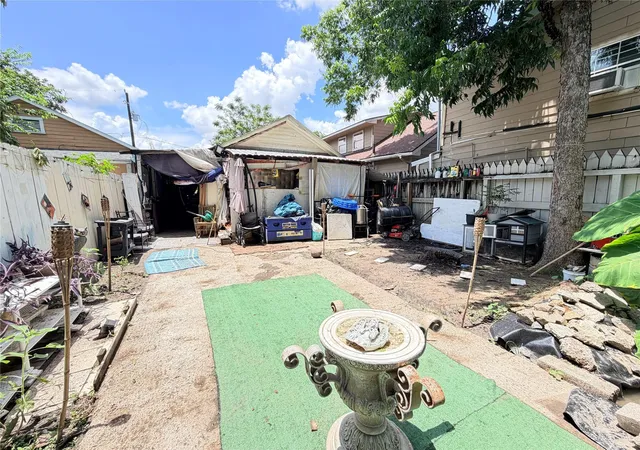 9th image of 7037 Avenue L, Houston, TX 77011 | MLS# 7815962