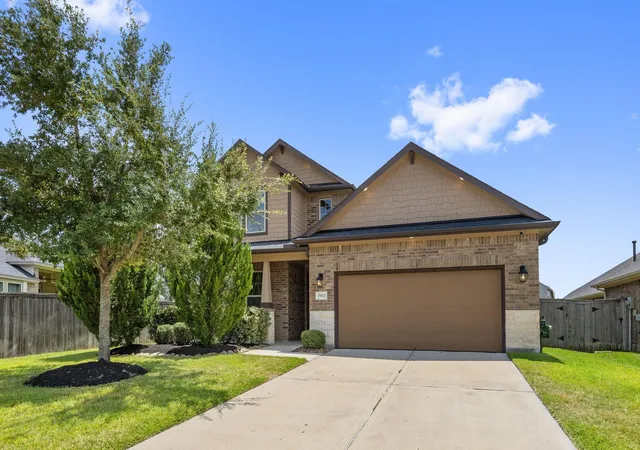 Photo 3 of Single family home for sale at 19411 Gray Mare Dr, Tomball, TX 77377 | MLS# 797728 | Listing updated on 2026-10-08