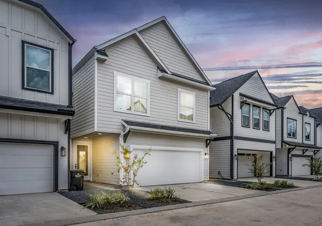 1st image of 8440 Berry Brush, Houston, TX 77022 | MLS# 48106876